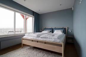 Tott Stay – Easy Slope Access