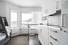 Tott Stay – Easy Slope Access