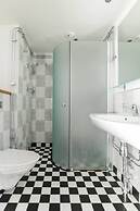 Tott Stay – Easy Slope Access