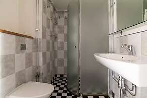 Tott Stay – Easy Slope Access