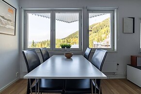 Tott Stay – Easy Slope Access