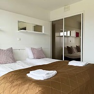 Tott Stay – Easy Slope Access