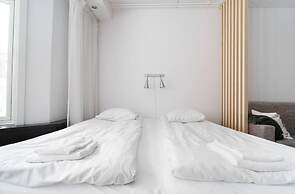 Tott Stay – Easy Slope Access