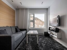 Tott Stay – Easy Slope Access