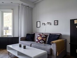 Tott Stay – Easy Slope Access