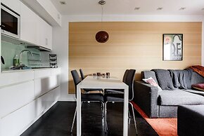 Tott Stay – Easy Slope Access