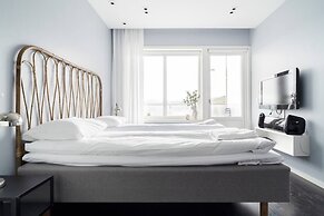 Tott Stay – Easy Slope Access