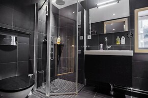 Tott Stay – Easy Slope Access