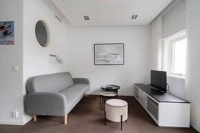 Tott Stay – Easy Slope Access