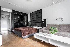 Tott Stay – Easy Slope Access