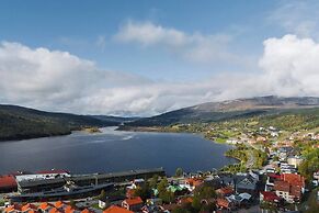 Tott Stay – Easy Slope Access