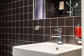 Tott Stay – Easy Slope Access