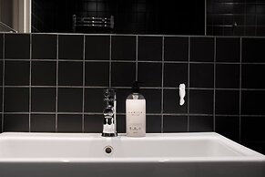 Tott Stay – Easy Slope Access