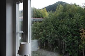 Tott Stay – Easy Slope Access