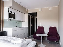 Tott Stay – Easy Slope Access