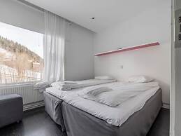 Tott Stay – Easy Slope Access