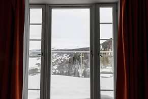 Tott Stay – Easy Slope Access