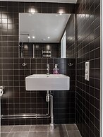 Tott Stay – Easy Slope Access