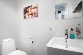 Tott Stay – Easy Slope Access