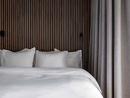 Tott Stay – Easy Slope Access