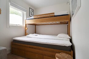 Tott Stay – Easy Slope Access