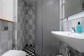 Tott Stay – Easy Slope Access