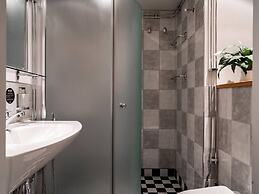 Tott Stay – Easy Slope Access