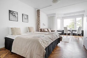 Tott Stay – Easy Slope Access