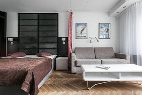 Tott Stay – Easy Slope Access