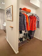 Tott Stay – Easy Slope Access