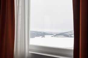 Tott Stay – Easy Slope Access