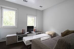 Tott Stay – Easy Slope Access