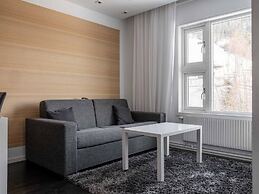 Tott Stay – Easy Slope Access