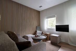 Tott Stay – Easy Slope Access