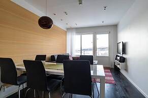 Tott Stay – Easy Slope Access