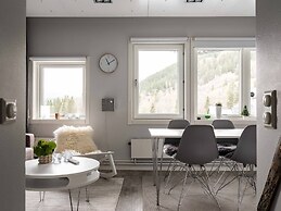 Tott Stay – Easy Slope Access