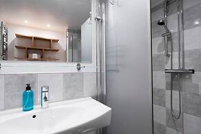 Tott Stay – Easy Slope Access