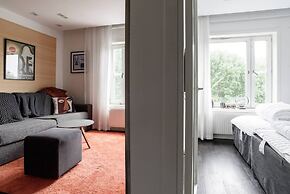 Tott Stay – Easy Slope Access