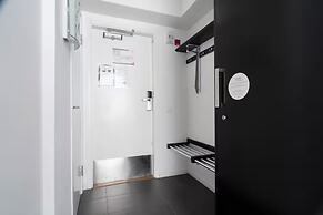 Tott Stay – Easy Slope Access