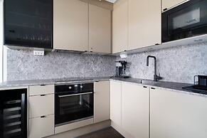 Tott Stay – Easy Slope Access