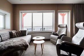 Tott Stay – Easy Slope Access