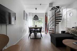 Tott Stay – Easy Slope Access