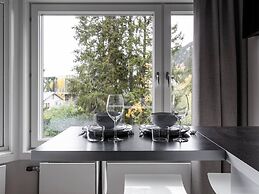 Tott Stay – Easy Slope Access