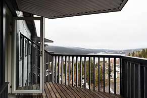 Tott Stay – Easy Slope Access