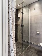 Tott Stay – Easy Slope Access