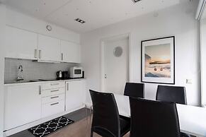 Tott Stay – Easy Slope Access