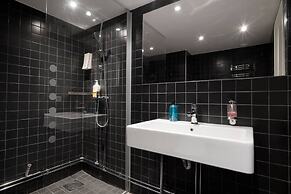 Tott Stay – Easy Slope Access