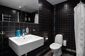 Tott Stay – Easy Slope Access