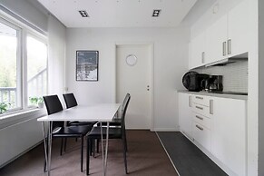 Tott Stay – Easy Slope Access