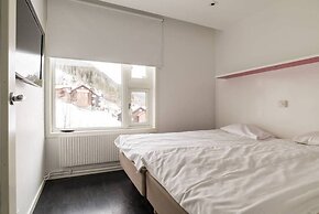 Tott Stay – Easy Slope Access